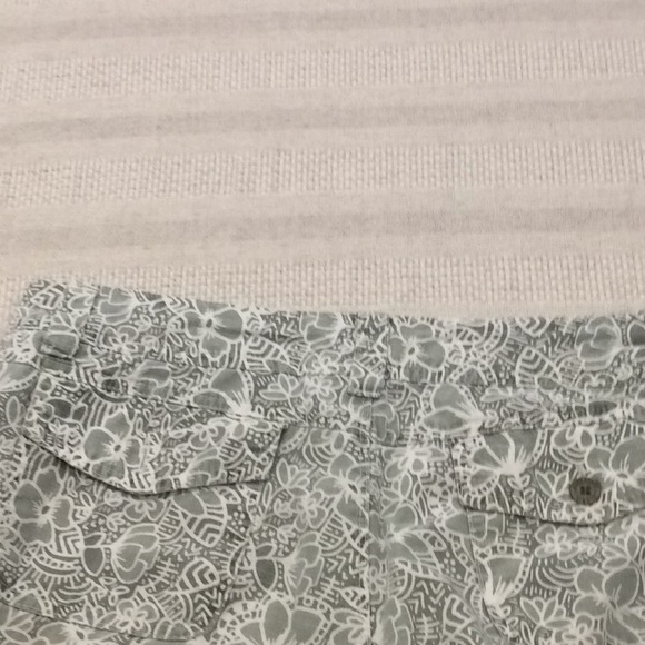 Bundle of 3 capris Size12 - Picture 4 of 12